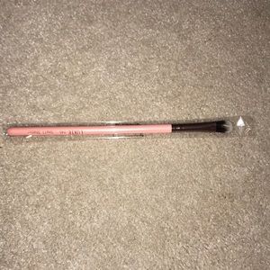 LUXIE 245 Small Shader Brush